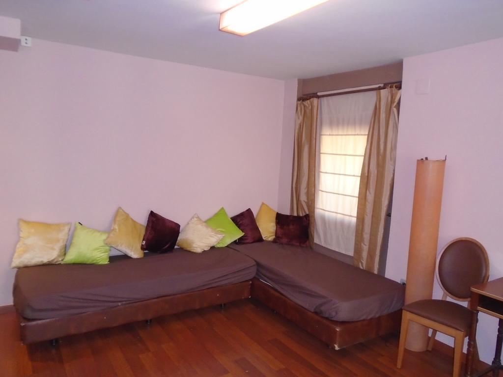Hostal Fonda Galicia Cardedeu Exteriér fotografie