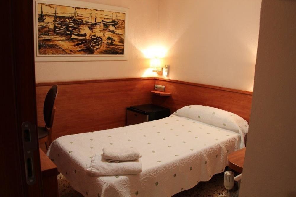 Hostal Fonda Galicia Cardedeu Exteriér fotografie