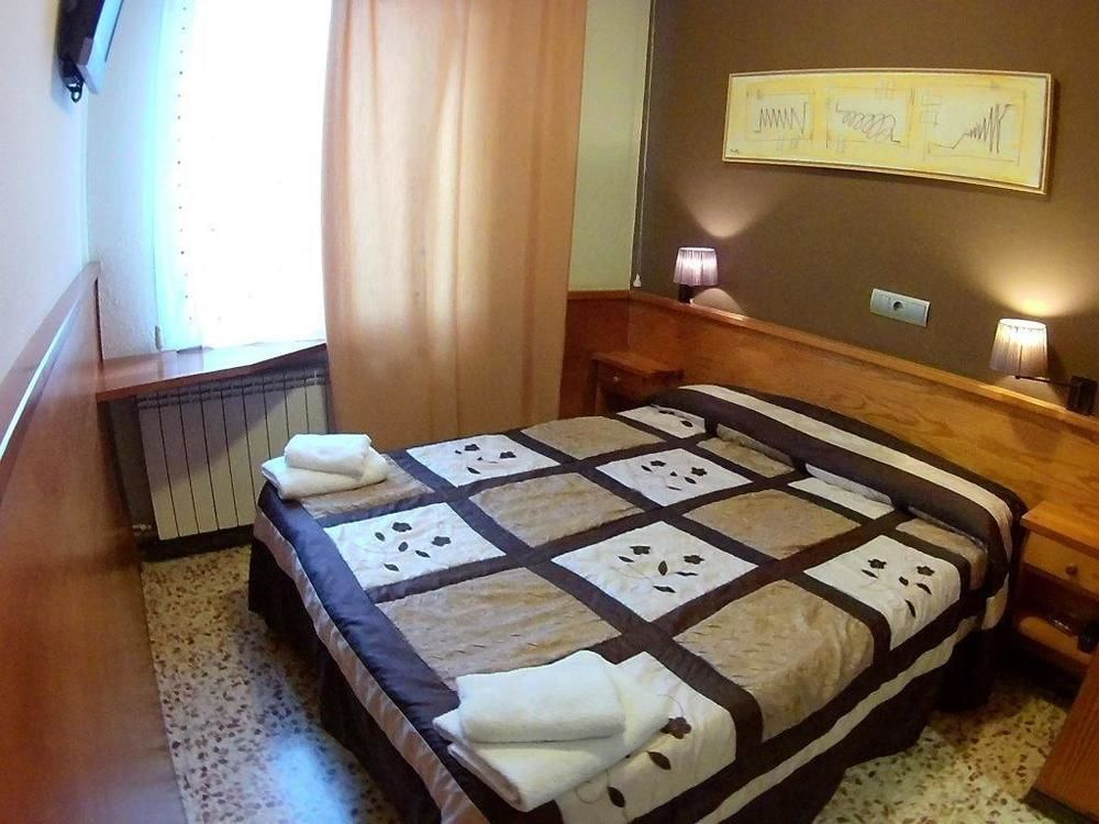 Hostal Fonda Galicia Cardedeu Exteriér fotografie