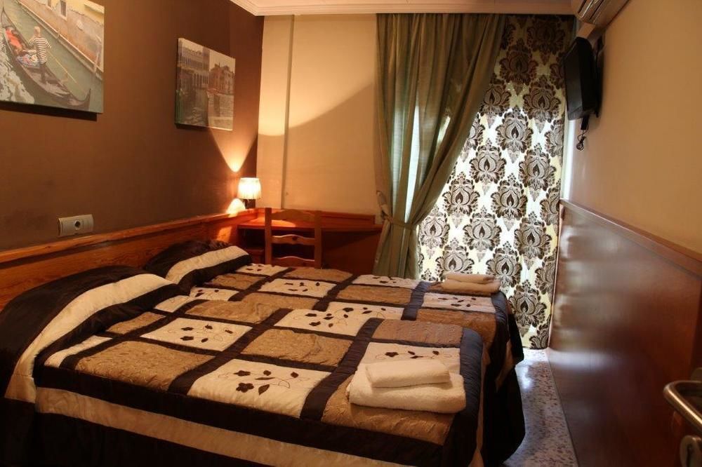 Hostal Fonda Galicia Cardedeu Exteriér fotografie