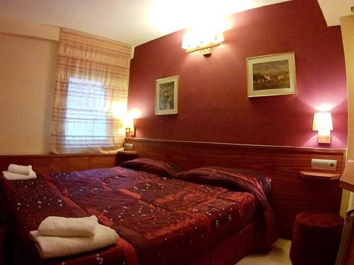 Hostal Fonda Galicia Cardedeu Exteriér fotografie