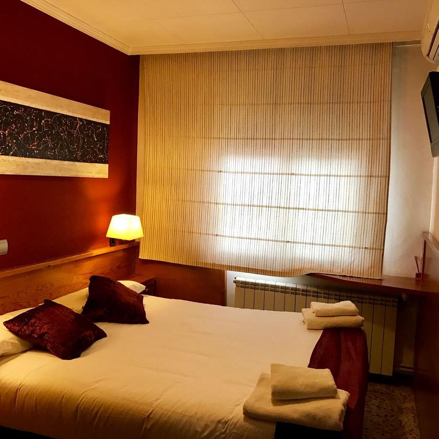 Hostal Fonda Galicia Cardedeu Exteriér fotografie