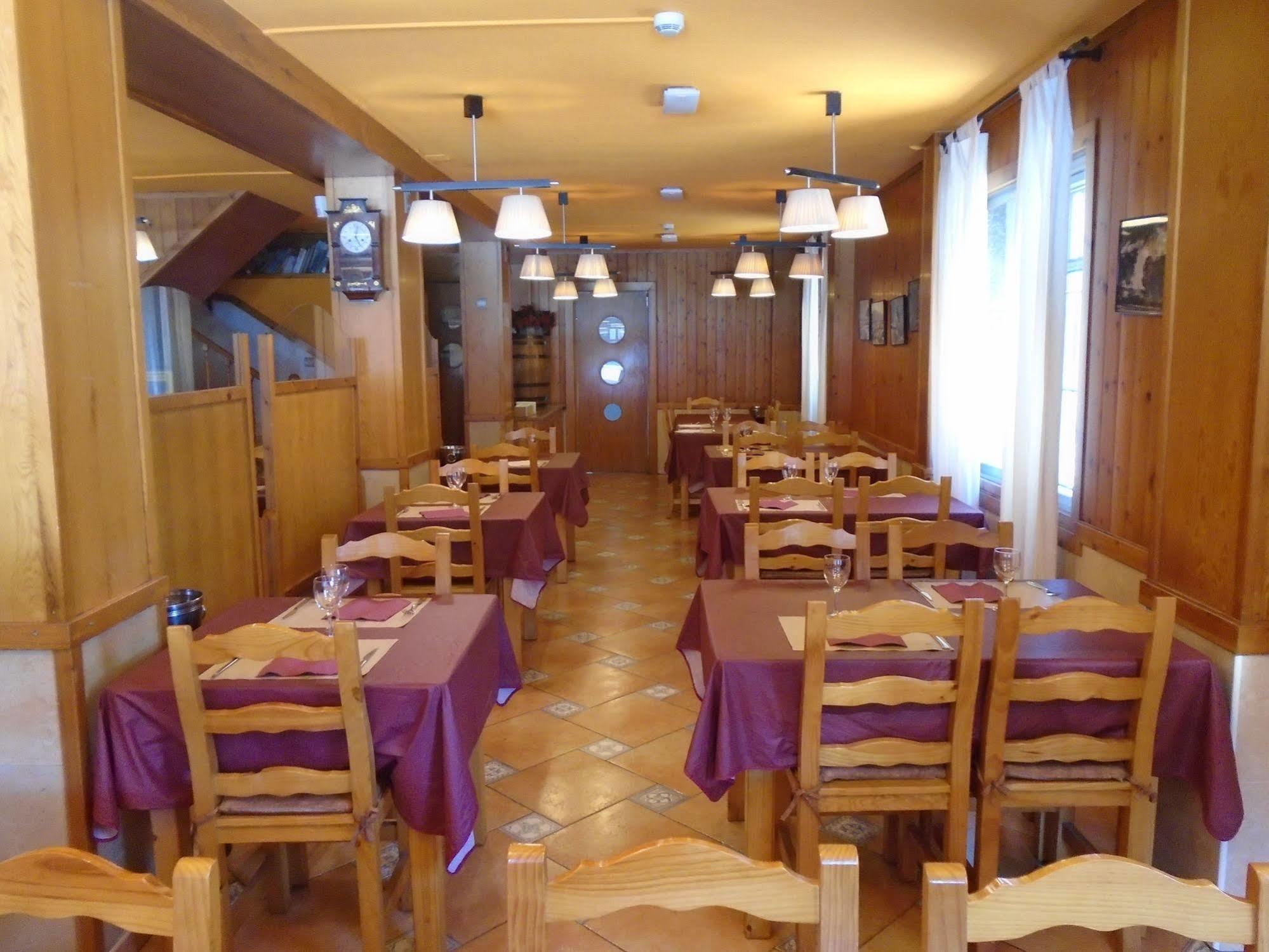 Hostal Fonda Galicia Cardedeu Exteriér fotografie