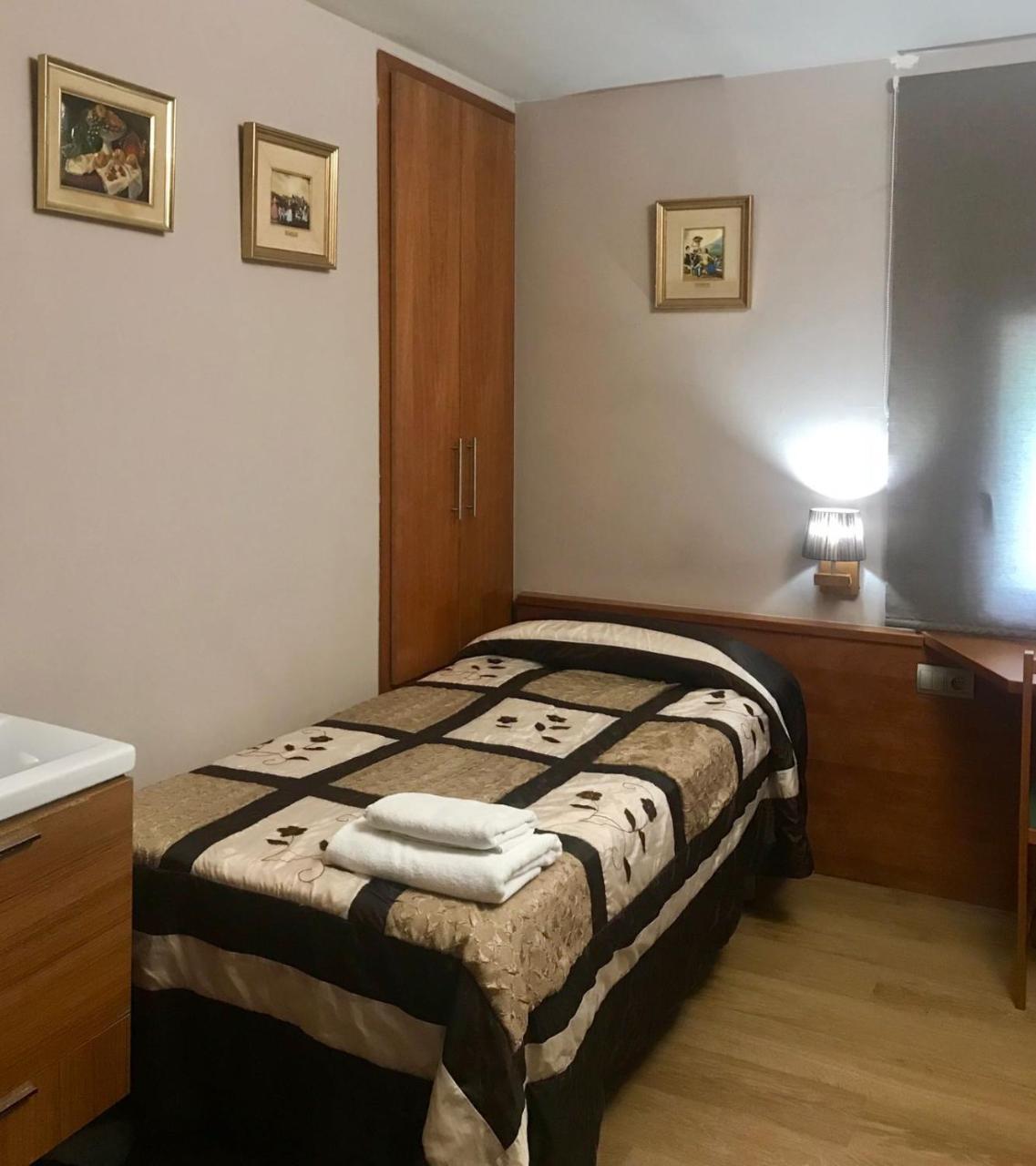 Hostal Fonda Galicia Cardedeu Exteriér fotografie